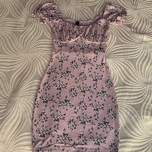 Cute floral pink mini dress with puff sleeve